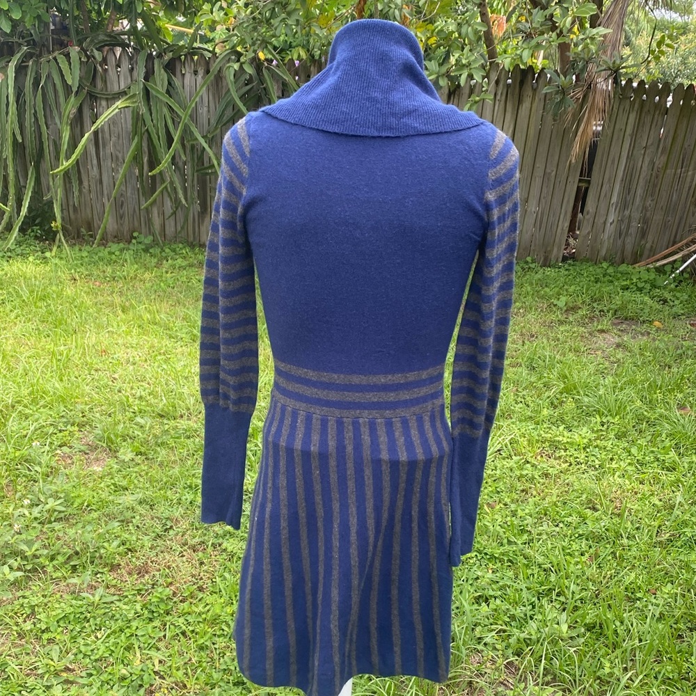 BCBGMAXAZRIA Cowl Neck Mini Sweater Dress Size S - Picture 11 of 11